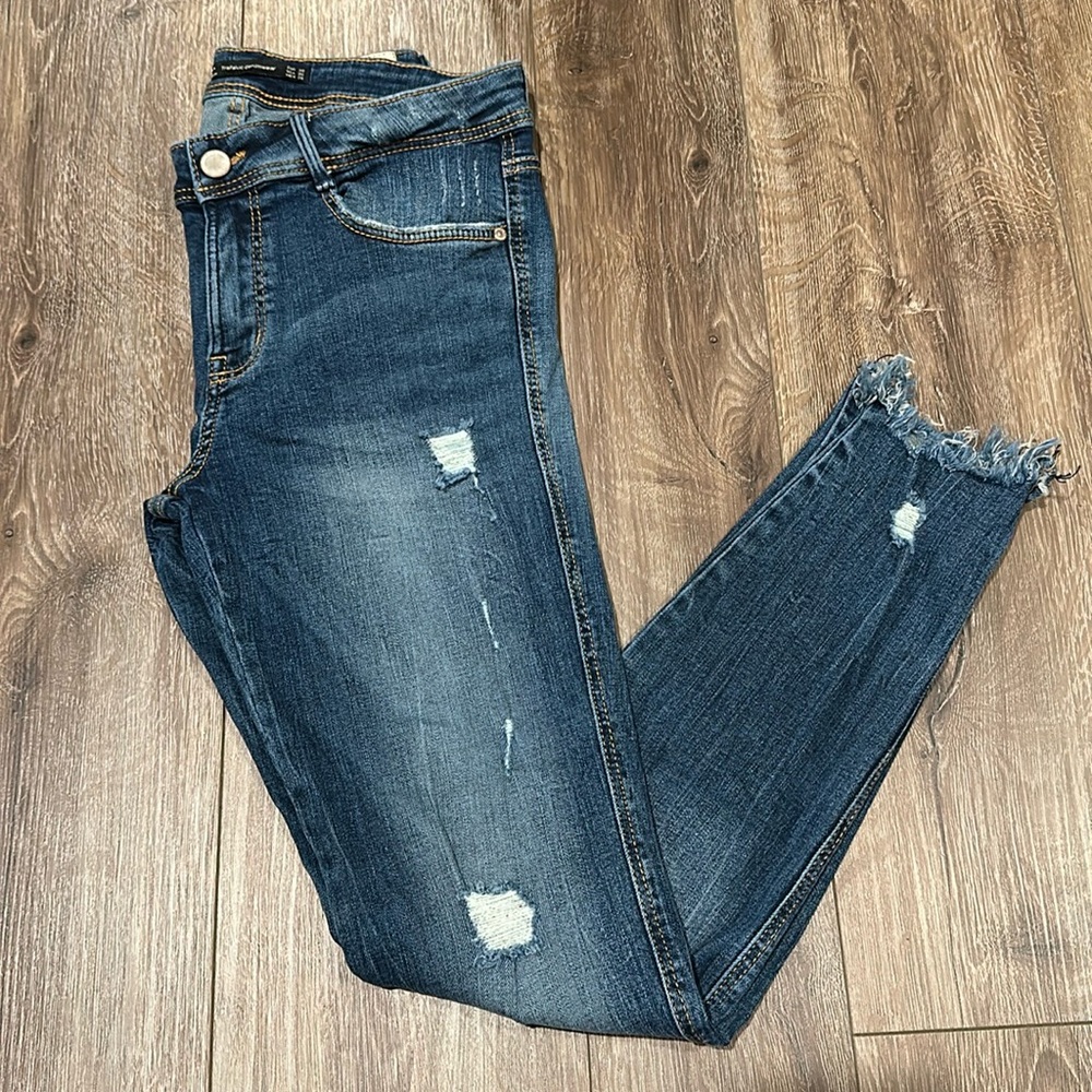 Zara Trafaluc denim wear distressed high rise jeans size: 06